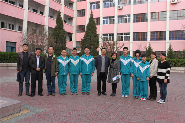 今年学校接到参赛通知后,精心组织了"天水市逸夫实验中学第二届汉字